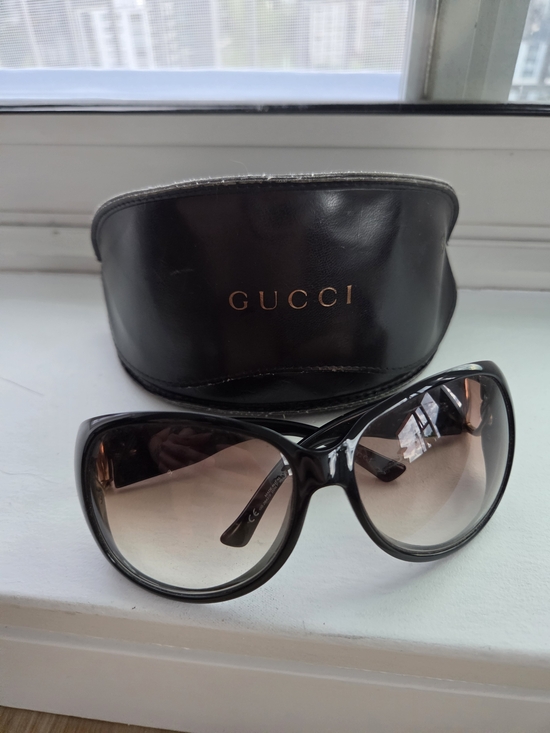 Gucci Accessories - Gucci Women's Black Gradient Lens Oversized Sunglasses